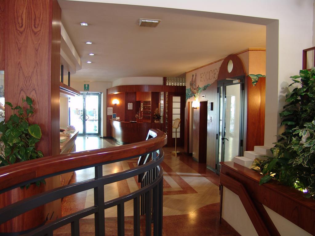 Hotel Excelsior Cervia Ngoại thất bức ảnh