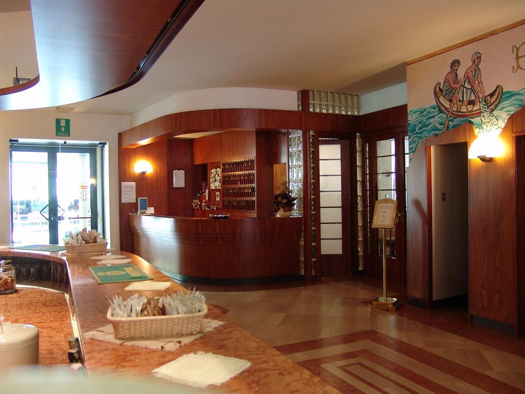 Hotel Excelsior Cervia Ngoại thất bức ảnh