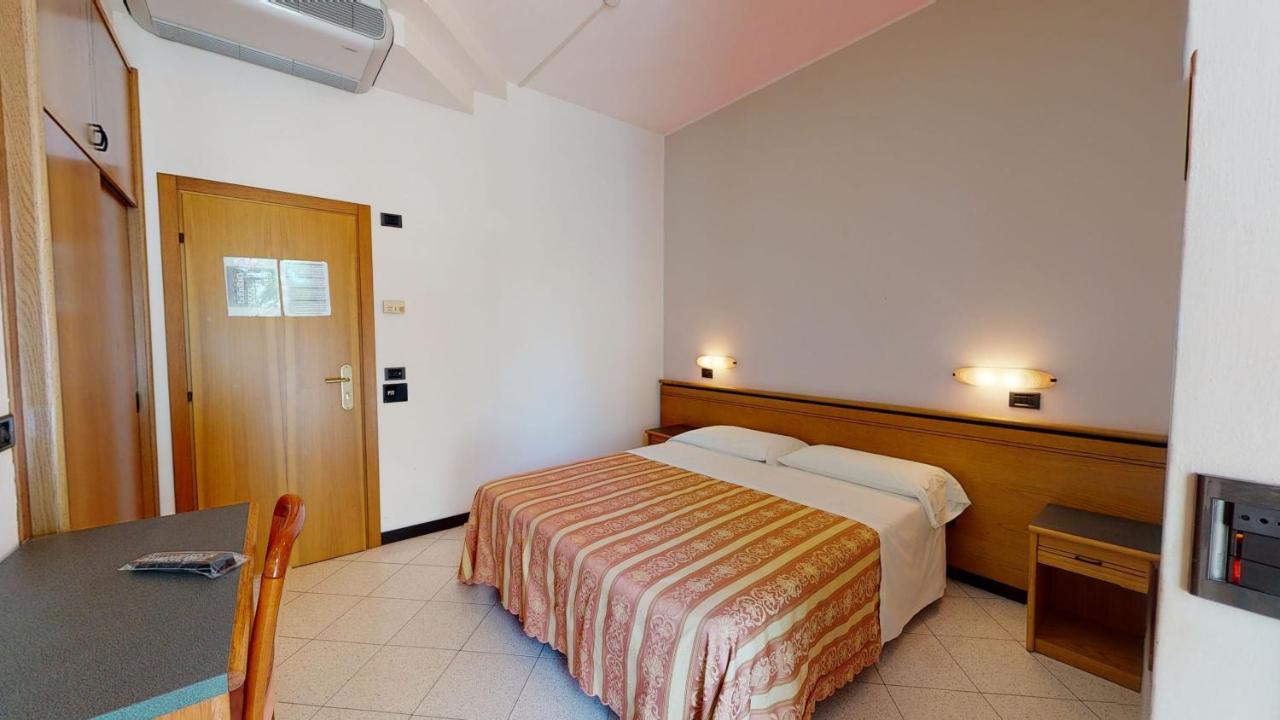 Hotel Excelsior Cervia Ngoại thất bức ảnh