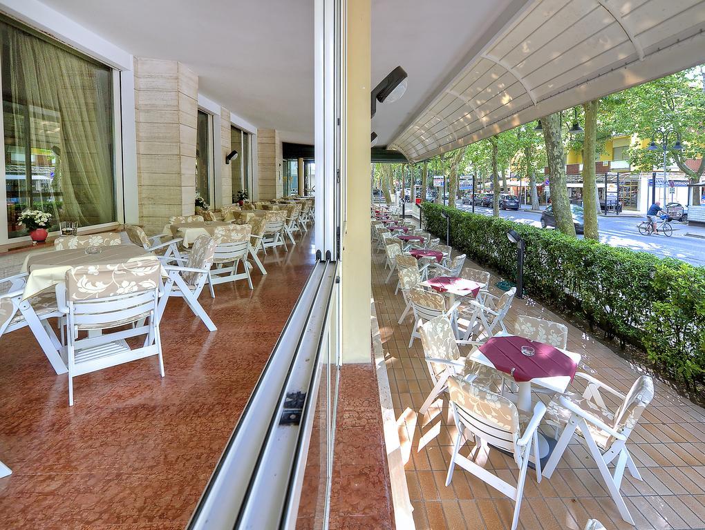 Hotel Excelsior Cervia Ngoại thất bức ảnh