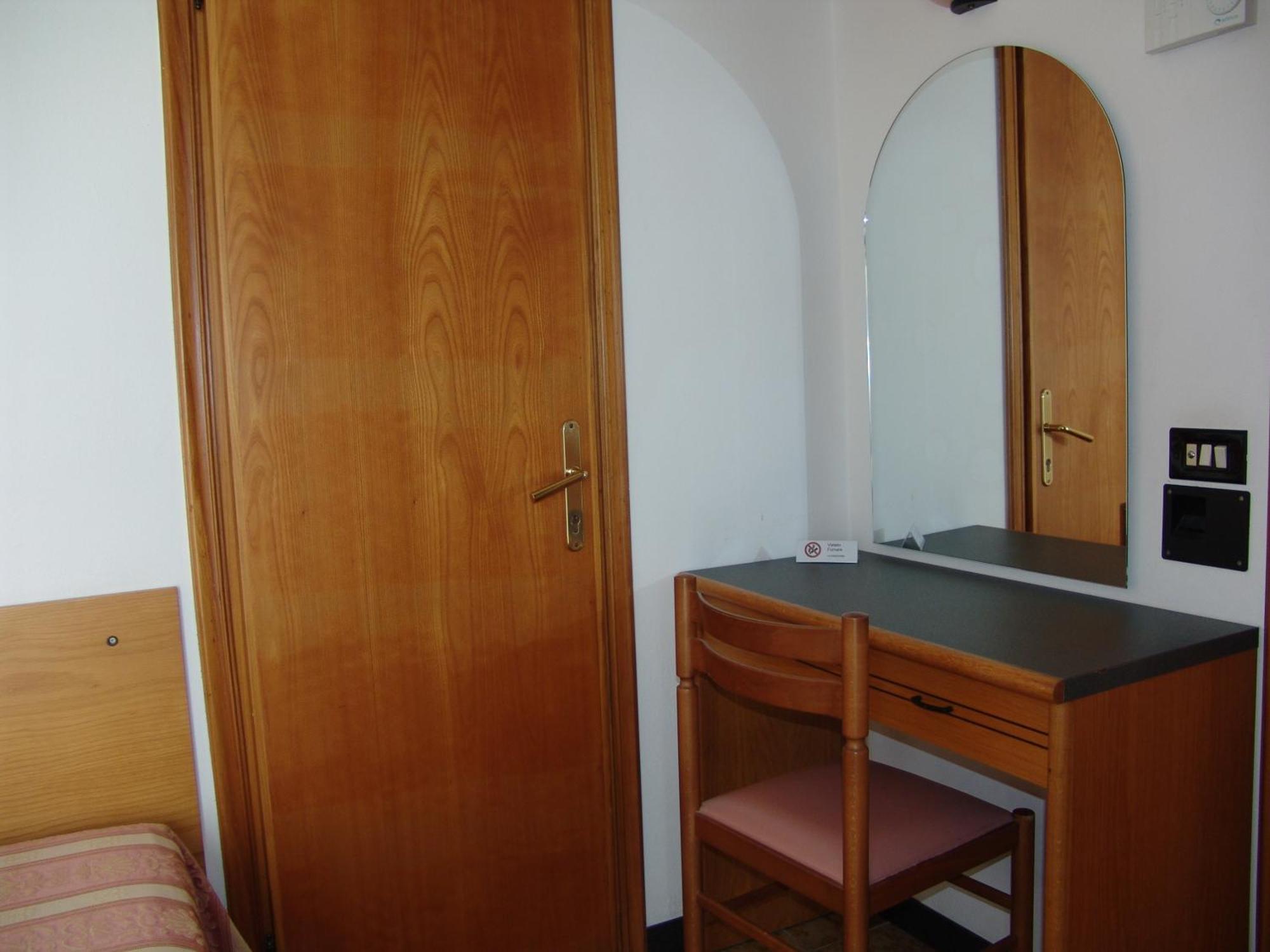 Hotel Excelsior Cervia Phòng bức ảnh